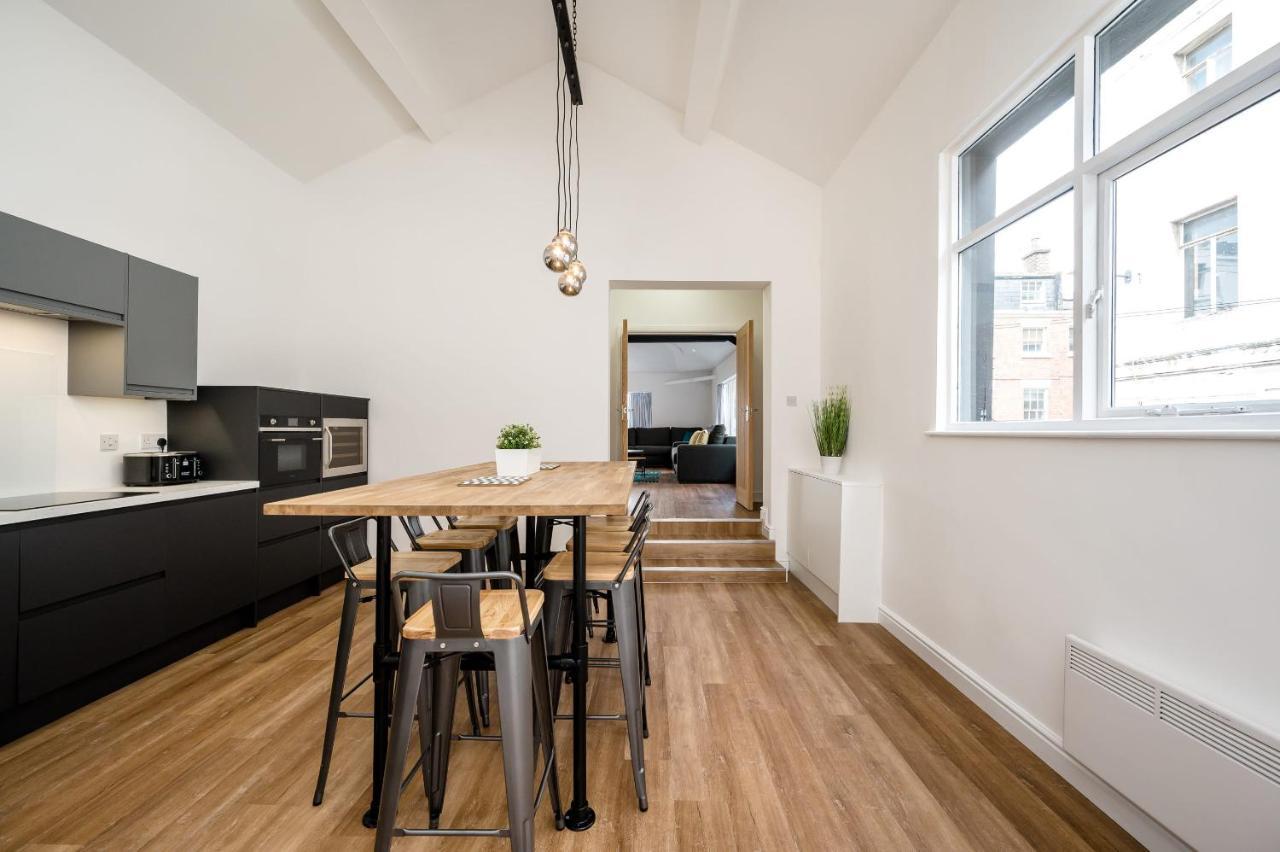Host & - Wood Street Nightlife Apartment *