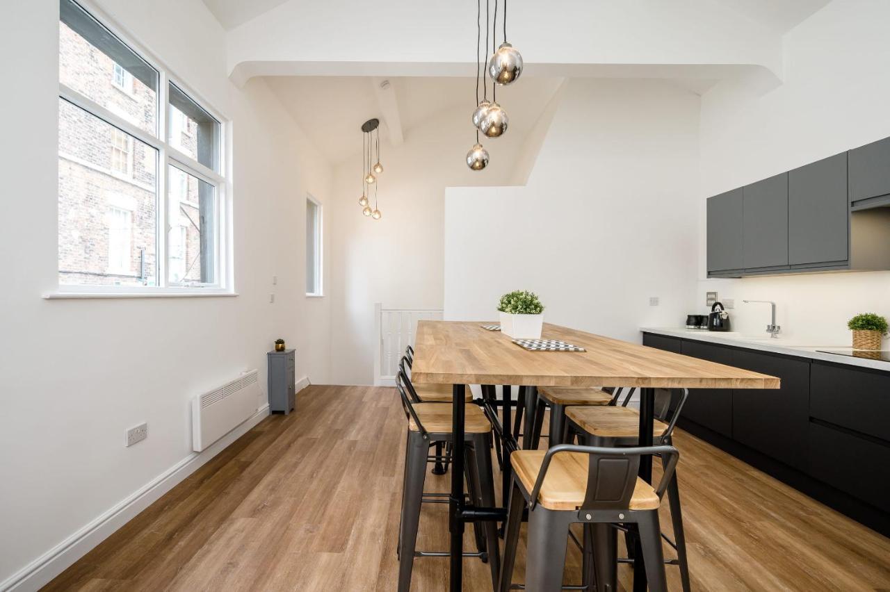 Apartment Host & - Wood Street Nightlife *